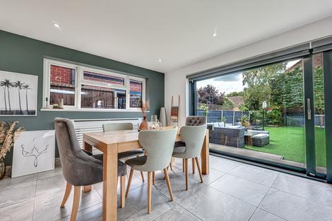 11 Albion Road, Benfleet, SS7 5PU