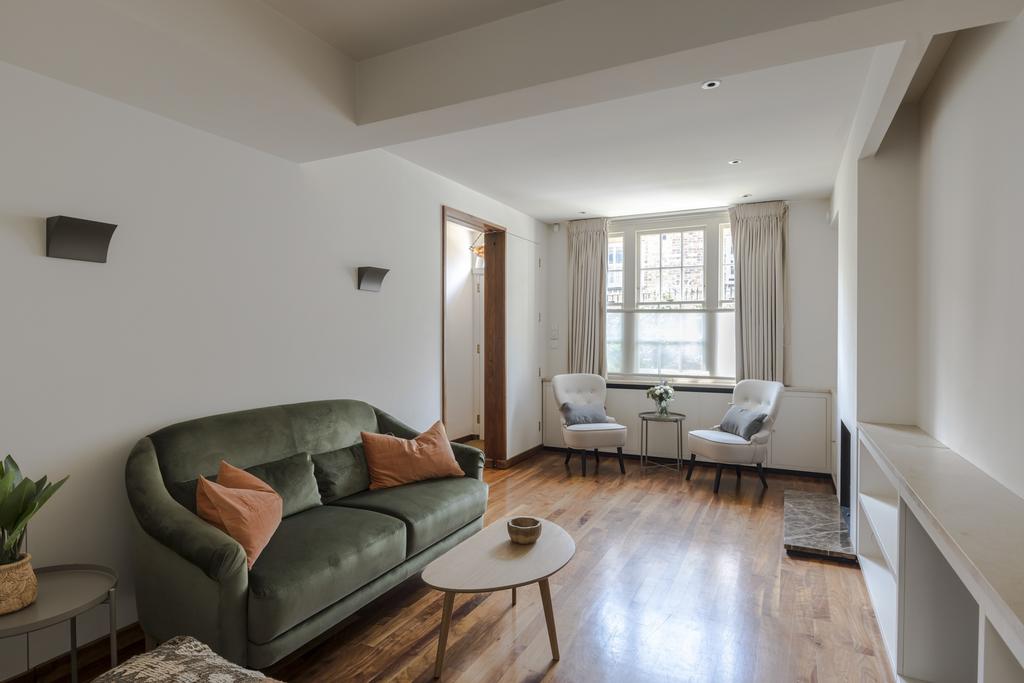 Paradise Walk, London, SW3 3 bed terraced house for sale £1,995,000