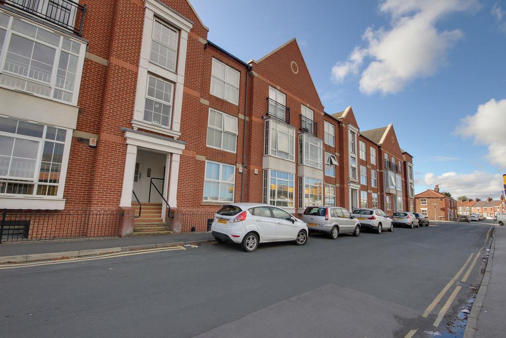 Mill Lane, Beverley, East Riding of... 1 bed apartment £550 pcm (£127 pw)