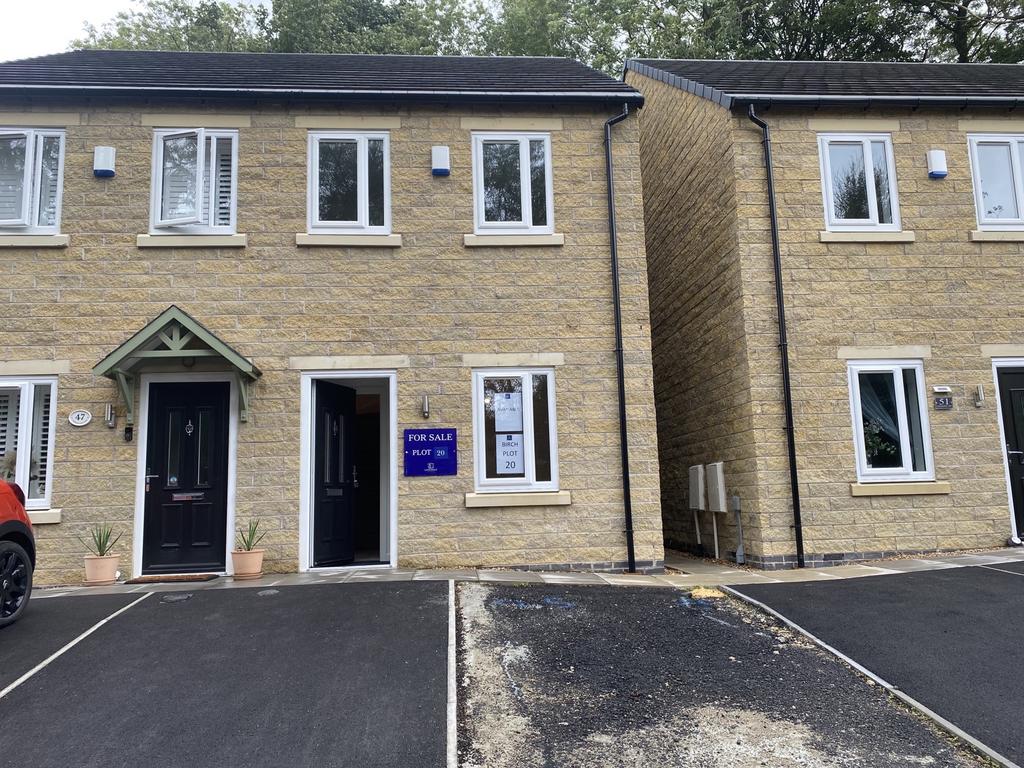 Charlestown View, Glossop, SK13 2 bed semidetached house for sale £