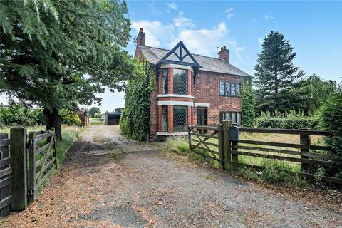 4 bedroom detached house for sale, Maw Green Road, Coppenhall, Crewe, Cheshire, CW1