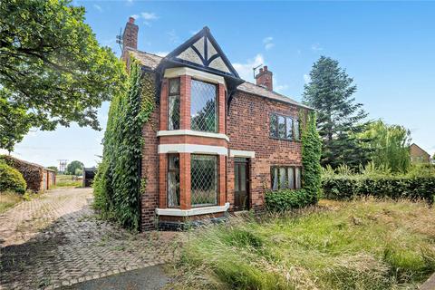 4 bedroom detached house for sale, Maw Green Road, Coppenhall, Crewe, Cheshire, CW1