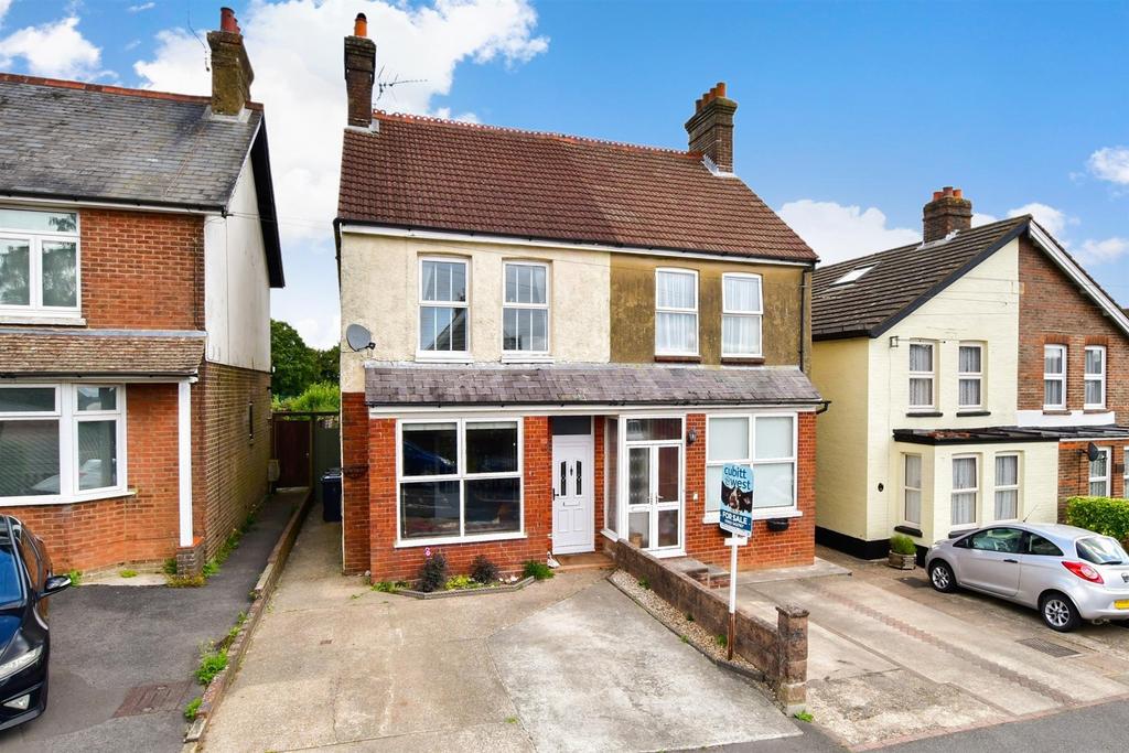 East Beeches Road, Crowborough, East Sussex 4 bed semidetached house