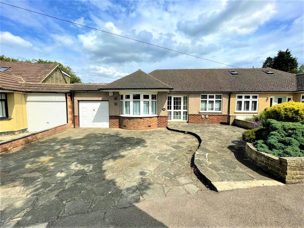 Lingfield Crescent, Eltham, London, SE9 3 bed bungalow for sale £475,000