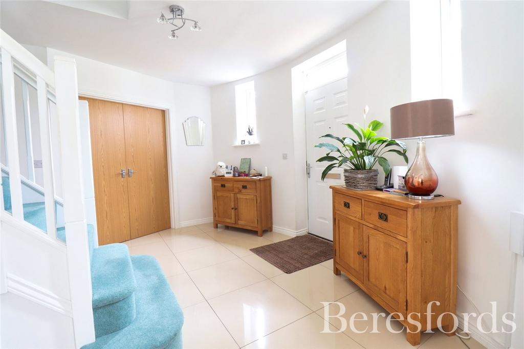 Barnard Close, Little Canfield, CM6 5 bed detached house for sale £