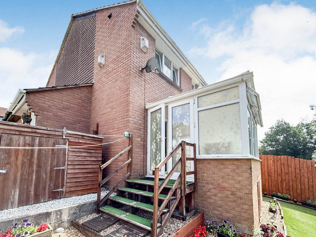 Truro Drive, Plymouth, PL5 1 bed terraced house for sale £145,000