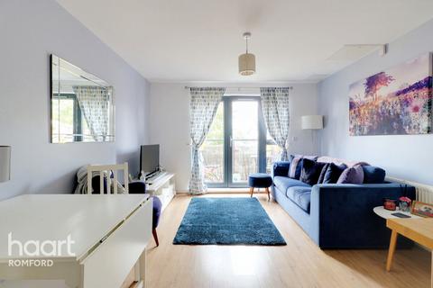 1 bedroom apartment for sale, Oak House, Cottons Approach, Romford