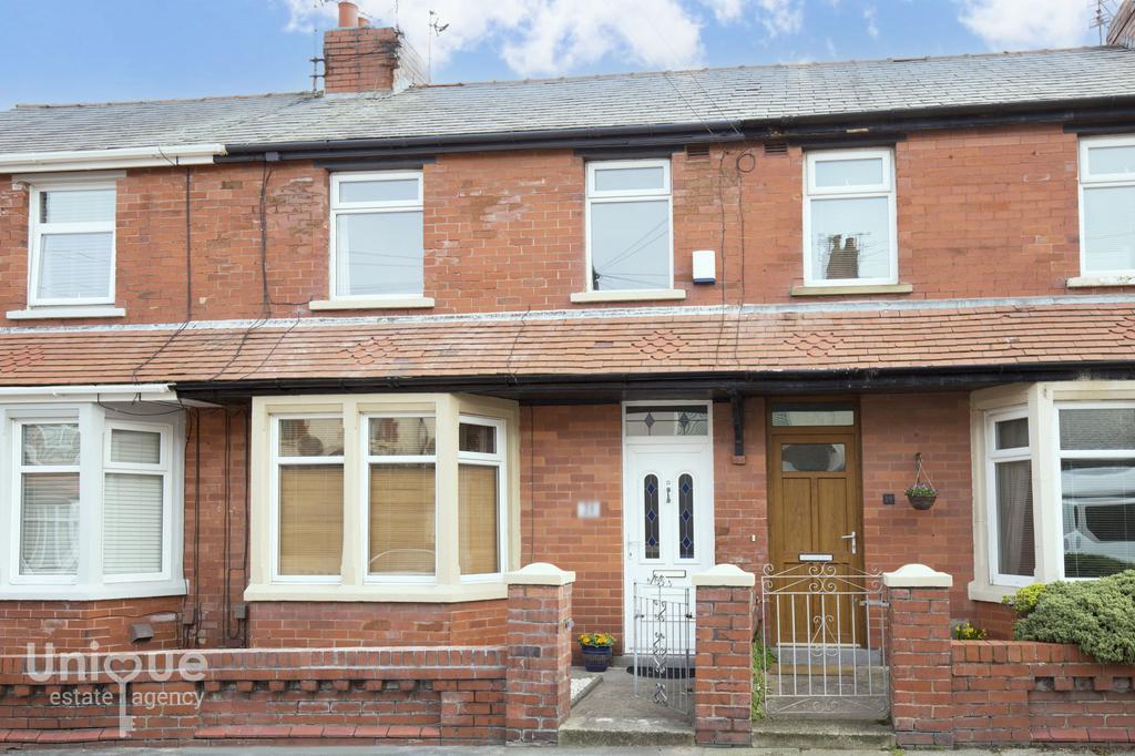 Canterbury Avenue, Blackpool, Lancashire, FY3 3 bed terraced house £