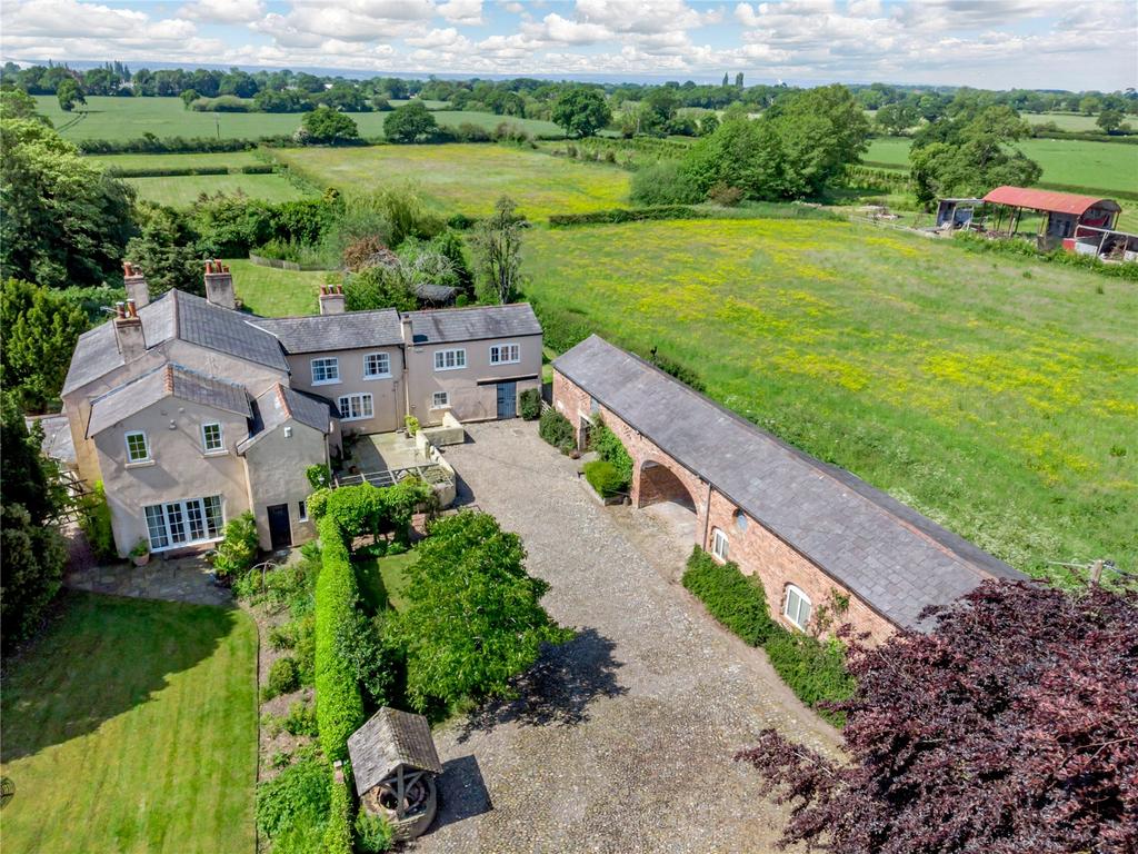 Mollington, Chester, Cheshire 5 bed detached house for sale - £1,000,000