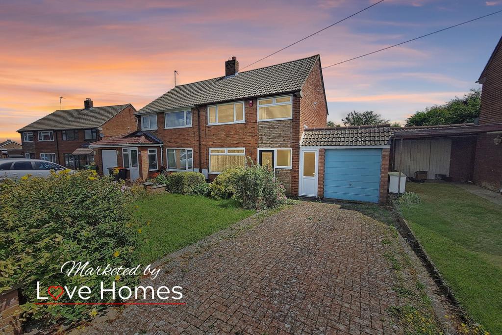Osborn Road, BartonLeClay, MK45 4PA 3 bed semidetached house £367,500