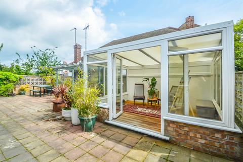 2 bedroom bungalow for sale - Shoebury Road, Southend-On-Sea SS1