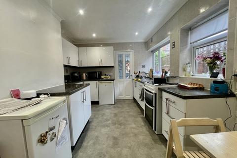 127 Okehampton Road, Exeter, EX4 1ER