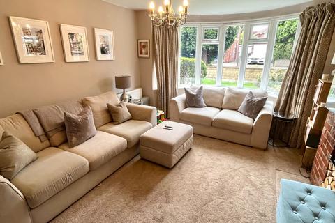 3 bedroom semi-detached house to rent, Leeds LS7