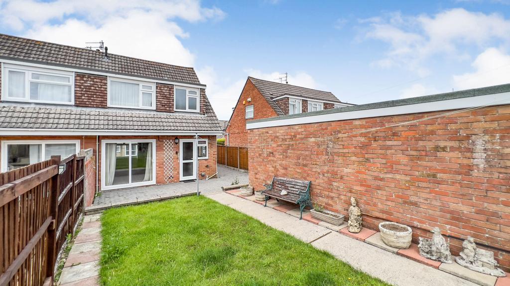 Belland Drive, Whitchurch, Bristol, BS14 0EQ 3 bed semidetached house