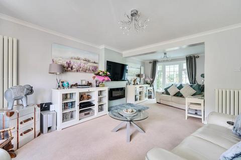 28 Abingdon Road, Sandhurst, GU47 9RN