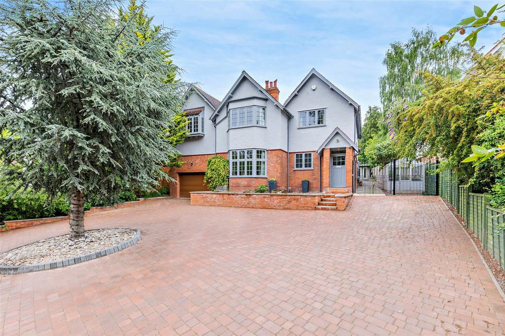 Cirencester Road, Charlton Kings, Cheltenham, Gloucestershire, GL53 5