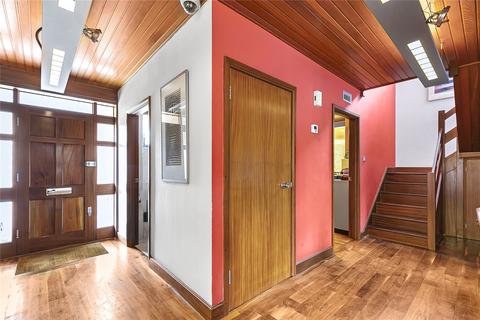 undefined, Eversley Mount, London, N21