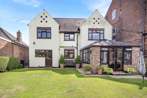 27 Holly Road, Retford, DN22 6BE