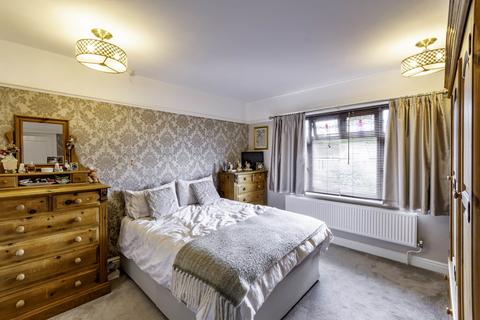 27 Holly Road, Retford, DN22 6BE