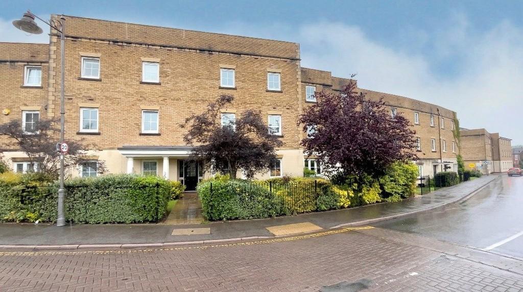 Dickens Heath Road, Dickens Heath 2 bed ground floor flat for sale £