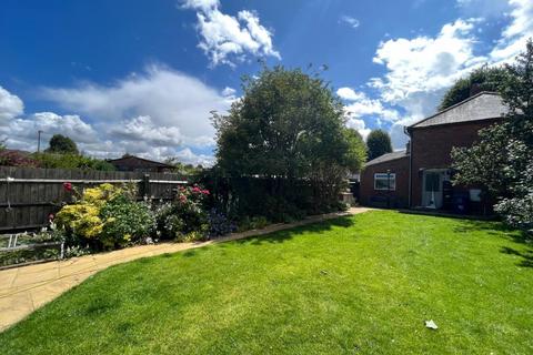 2 bedroom semi-detached house to rent, Banbury,  Oxfordshire,  OX16