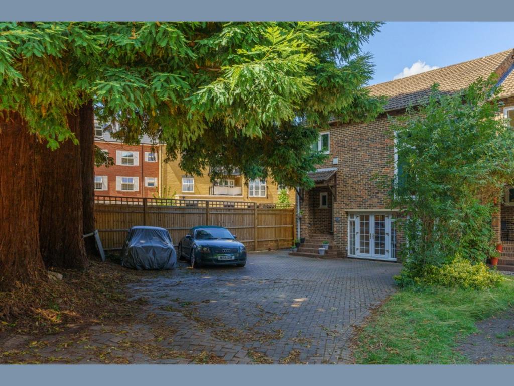 Oldacres, Maidenhead, SL6 4 bed semidetached house for sale £740,000