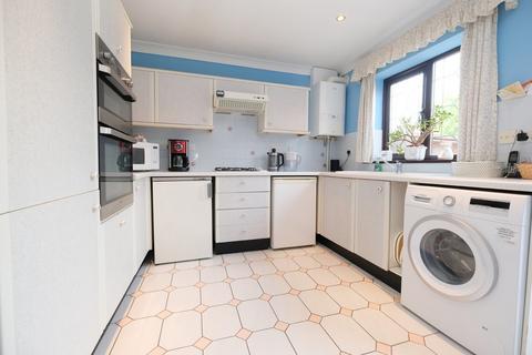 3 Longbury Close, Orpington, BR5 2LB