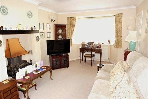 3 bedroom semi-detached bungalow for sale, Cheltenham Road, Hockley, Hockley,