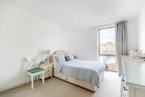 2 bedroom flat to rent, Alexandra Avenue, Battersea Park, London, SW11