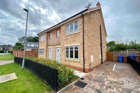 3 bedroom semi-detached house to rent, Henson Drive, Park Lane, Cottingham, East Yorkshire, HU16