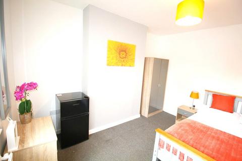 1 bedroom in a house share to rent, 10 Goldsmith Walk, St Giles, Lincoln, Lincolnshire, LN2 4JW