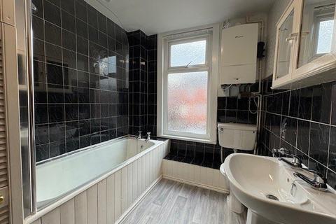 2 bedroom terraced house to rent, Pinder Street, Leeds, West Yorkshire, LS12