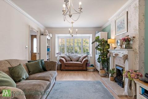 12 Lanthorn Close, Broxbourne, EN10 7NR