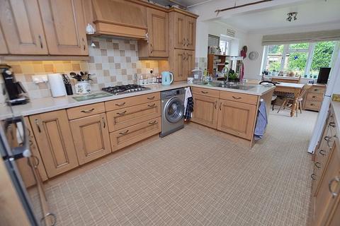 3 bedroom detached bungalow for sale, 9 Grove Drive, Woodhall Spa