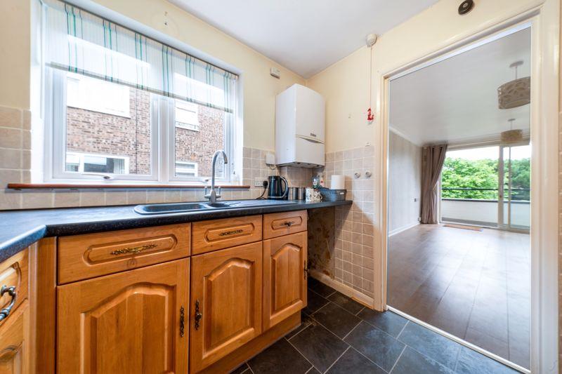 Kitchen > Lounge
