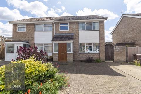 3 bedroom semi-detached house for sale, Cottinghams Drive, Hellesdon, Norwich