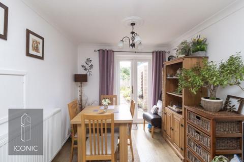 3 bedroom semi-detached house for sale, Cottinghams Drive, Hellesdon, Norwich