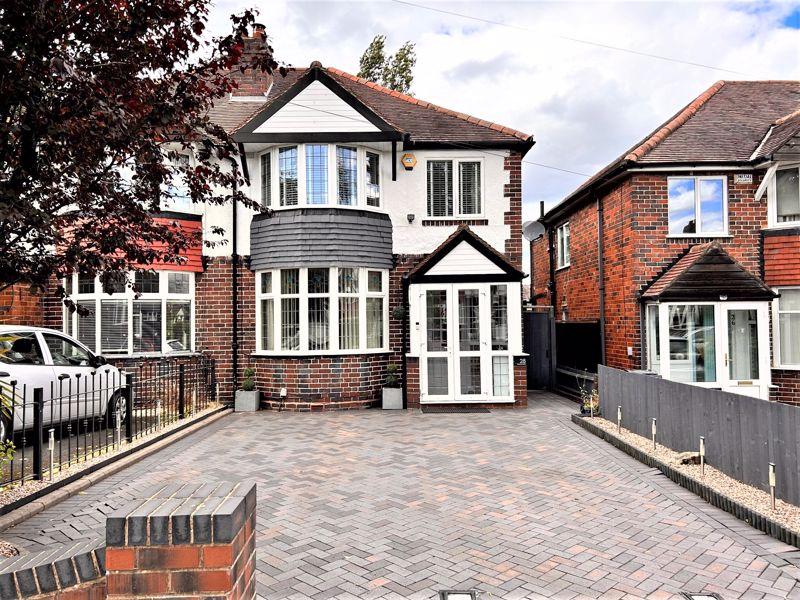 Redacre Road, Sutton Coldfield, B73 5EA 3 bed semidetached house for