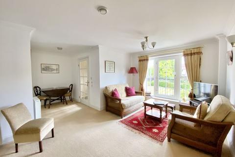 2 bedroom apartment for sale - Elisabeth Court, Lichfield Road, Four Oaks, Sutton Coldfield, B74 4BH