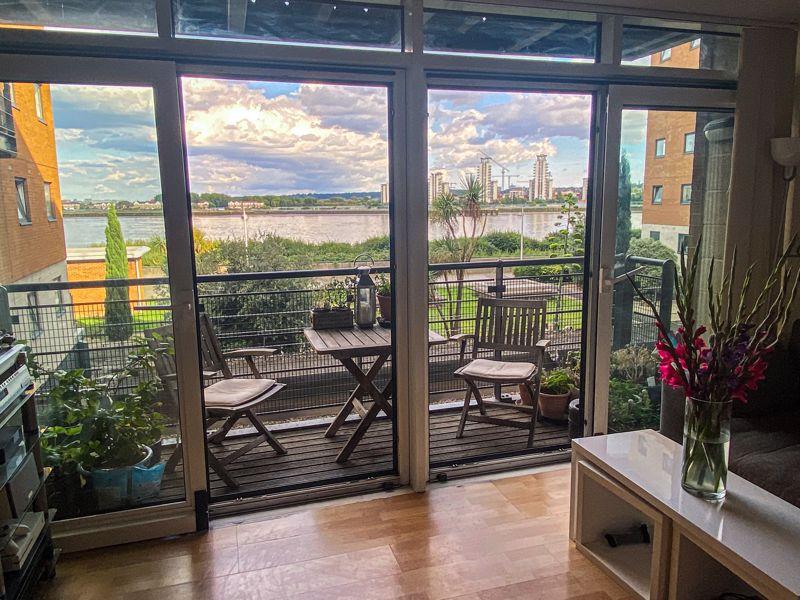 Fishguard Way, Galleons Lock, E16 2 bed apartment for sale £375,000