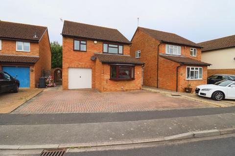 4 bedroom detached house to rent, The Tulworths, Gloucester