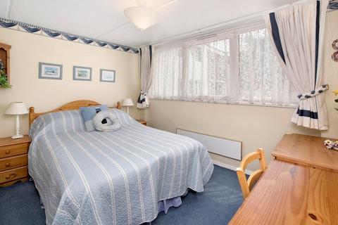28 Devondale Court, Dawlish Warren, Dawlish, EX7 0PN