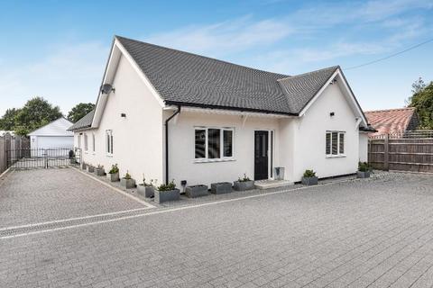 5 bedroom detached house for sale - Maidstone Road, Staplehurst, Kent, TN12 0RE