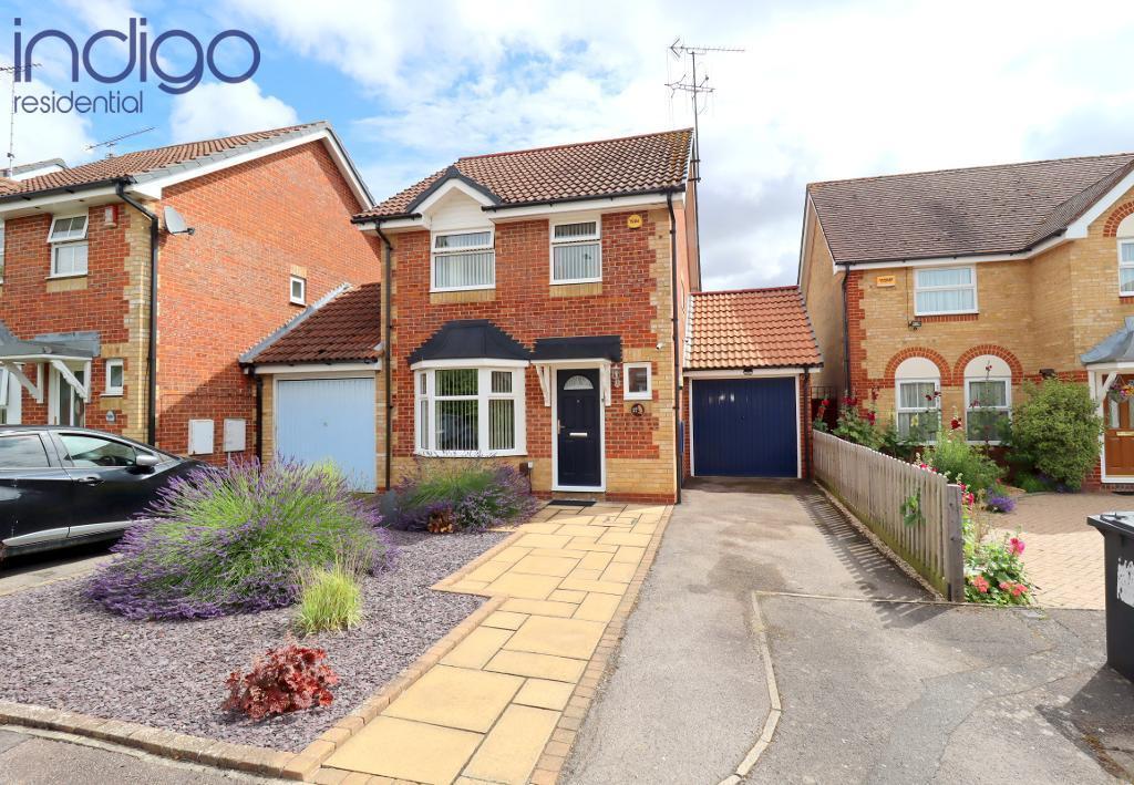 Elvington Gardens, Barton Hills, Luton, Befordshire, LU3 4ET 3 bed link