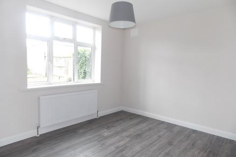 2 bedroom flat for sale - Beverley Court, Harrow HA2
