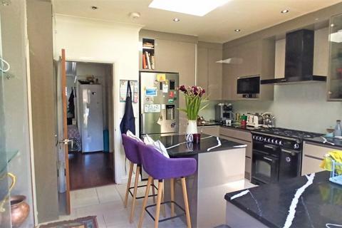 Rayners Lane, Pinner HA5