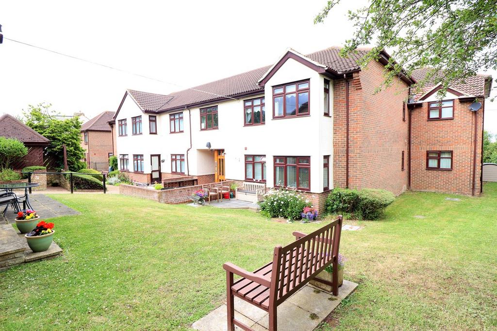 Down Hall Road, Rayleigh, SS6 1 bed retirement property for sale £160,000