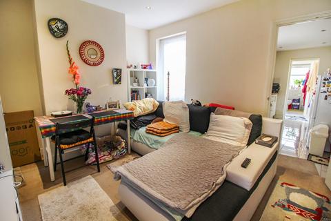 59 Connaught Road, Reading, RG30 2UD