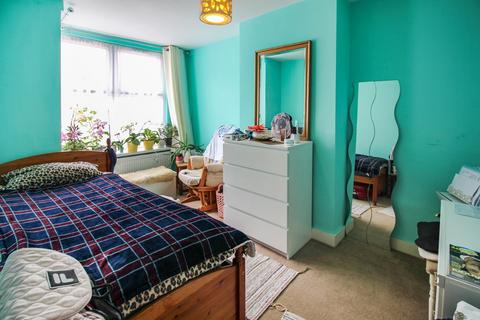 59 Connaught Road, Reading, RG30 2UD