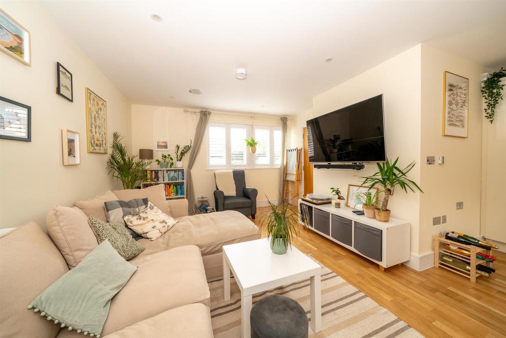 Kingsbury Mews, St. Albans 2 bed terraced house for sale £665,000